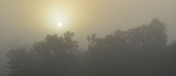Sunrise in the mist - image #289425 gratis