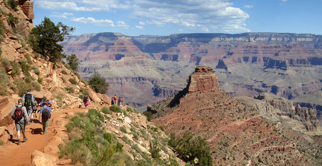 Grand Canyon National Park: Hikers Descending South Kaibab Trail 0233 - бесплатный image #290745