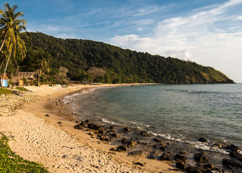 Beautiful beach on the island Ko Lanta, Thailand - бесплатный image #297435