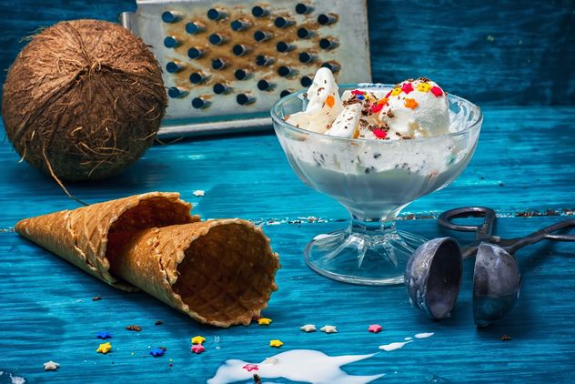 Ice cream, wafer cups and coconut - image #302095 gratis