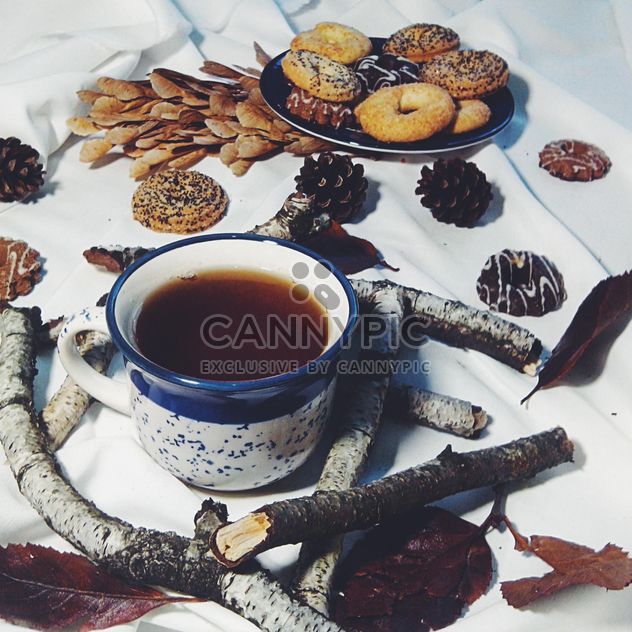Black tea and cookies - image gratuit #302855 