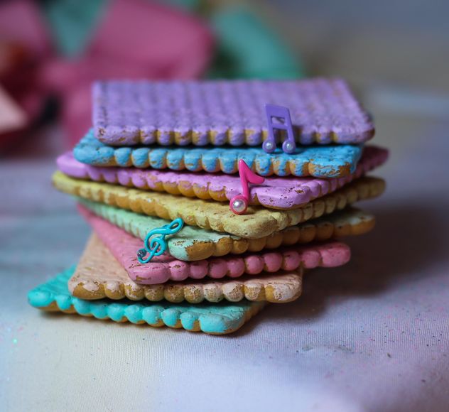 Cookies decorated with glitter - image #303255 gratis