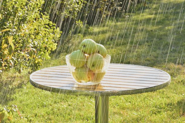 Summer rain and green apples - image #303275 gratis