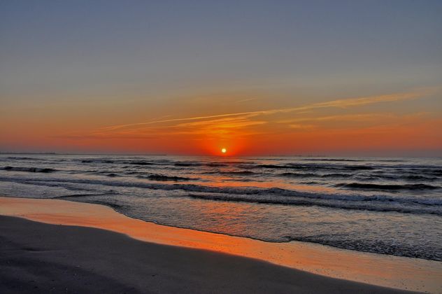 Sunrise over the sea - бесплатный image #329995