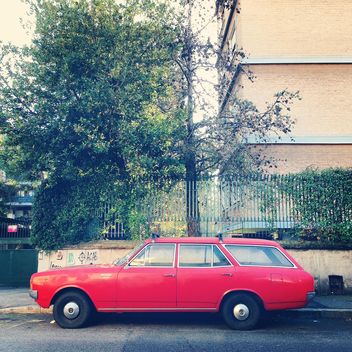 Old red Opel Rekord - image gratuit #331825 