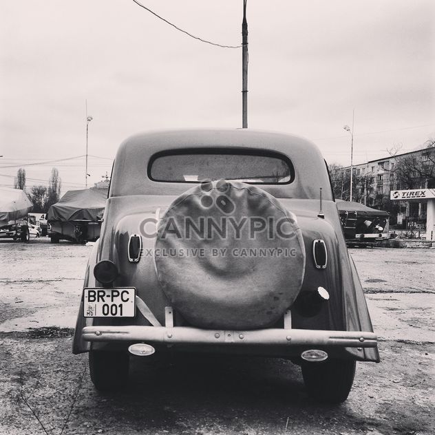Back view of old car - image gratuit #332225 