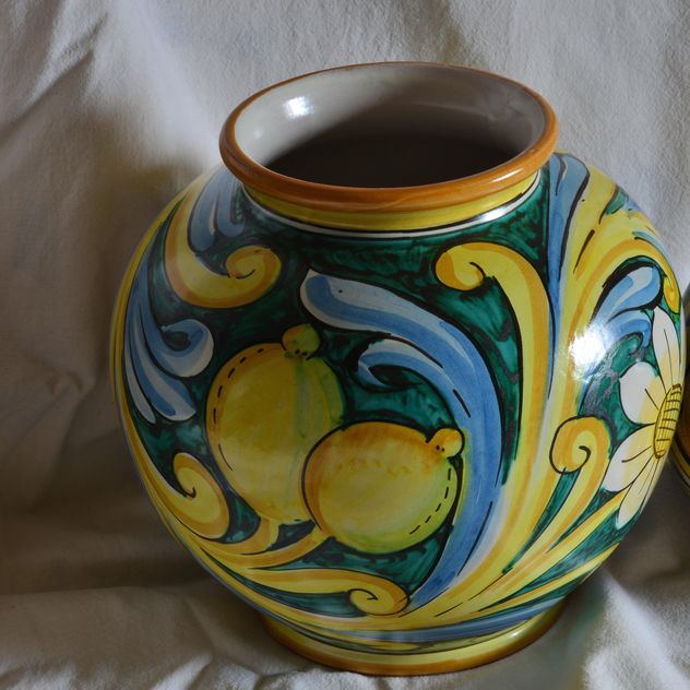 painted ceramic vases - image #333805 gratis
