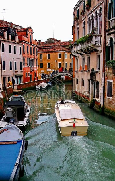 Boats on Venice channel - image gratuit #334975 