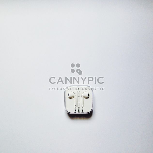 white earphones for iphone in box - Kostenloses image #343505