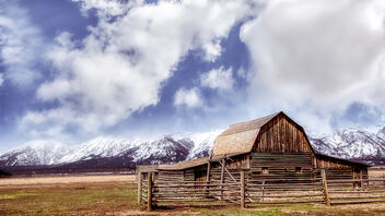 Mormon Row Barn - Tetons - image #488445 gratis